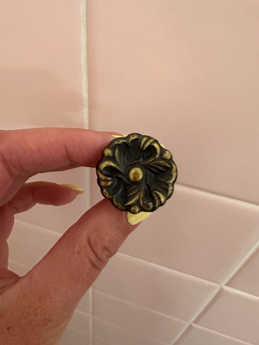 cabinet knobs - Picture 3 of 6